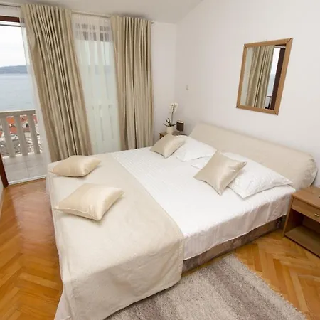 Διαμέρισμα In With Sea View, Balcony, Air Conditioning, Wifi 3340-4