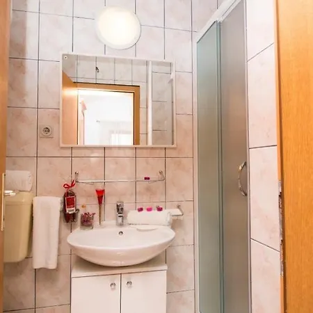 Διαμέρισμα In With Sea View, Balcony, Air Conditioning, Wifi 3340-4 *